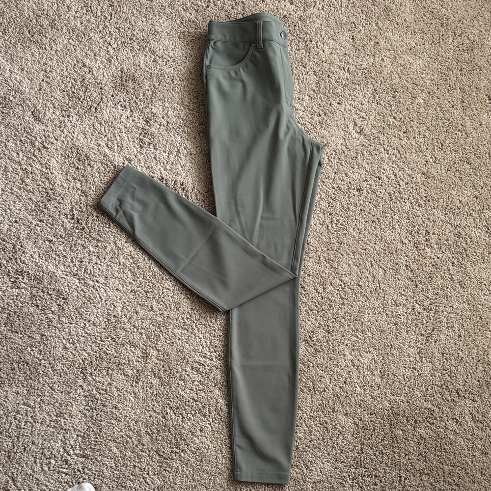 Lululemon Smooth Fit Pull-On Mid-Rise Pant Size 29 Womens Olive Green Stretch